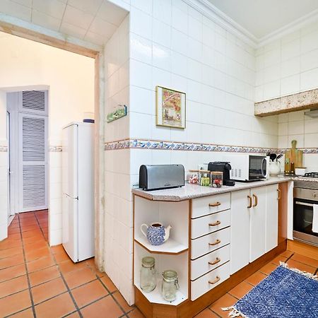 Spacious Bairro Alto Apartment With Courtyard, By Timecooler Lisboa المظهر الخارجي الصورة