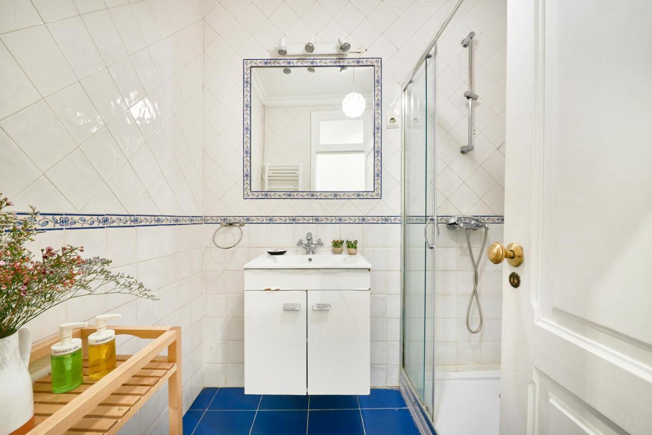 Spacious Bairro Alto Apartment With Courtyard, By Timecooler Lisboa المظهر الخارجي الصورة