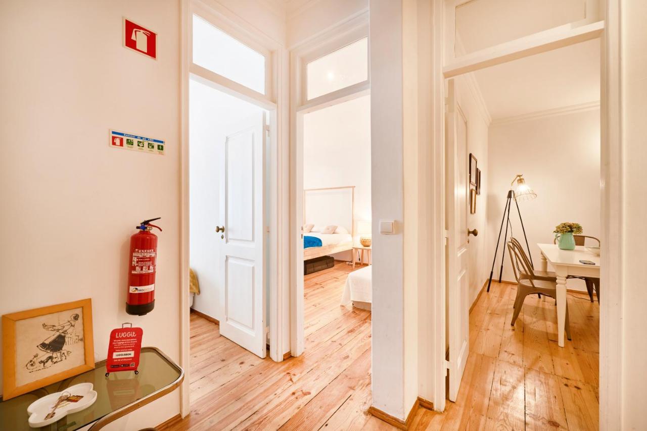 Spacious Bairro Alto Apartment With Courtyard, By Timecooler Lisboa المظهر الخارجي الصورة