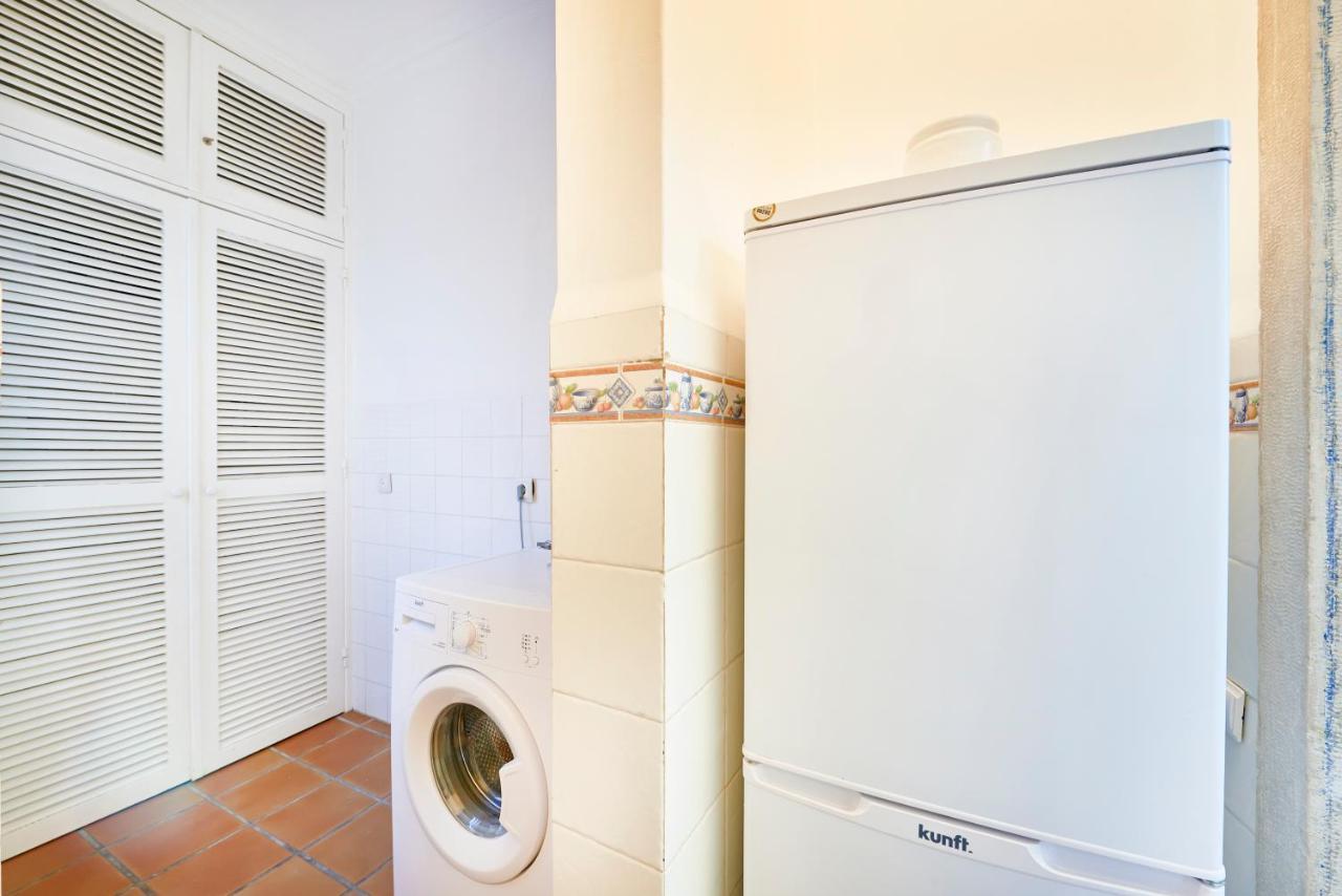 Spacious Bairro Alto Apartment With Courtyard, By Timecooler Lisboa المظهر الخارجي الصورة
