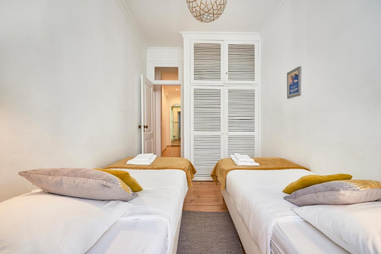 Spacious Bairro Alto Apartment With Courtyard, By Timecooler Lisboa المظهر الخارجي الصورة